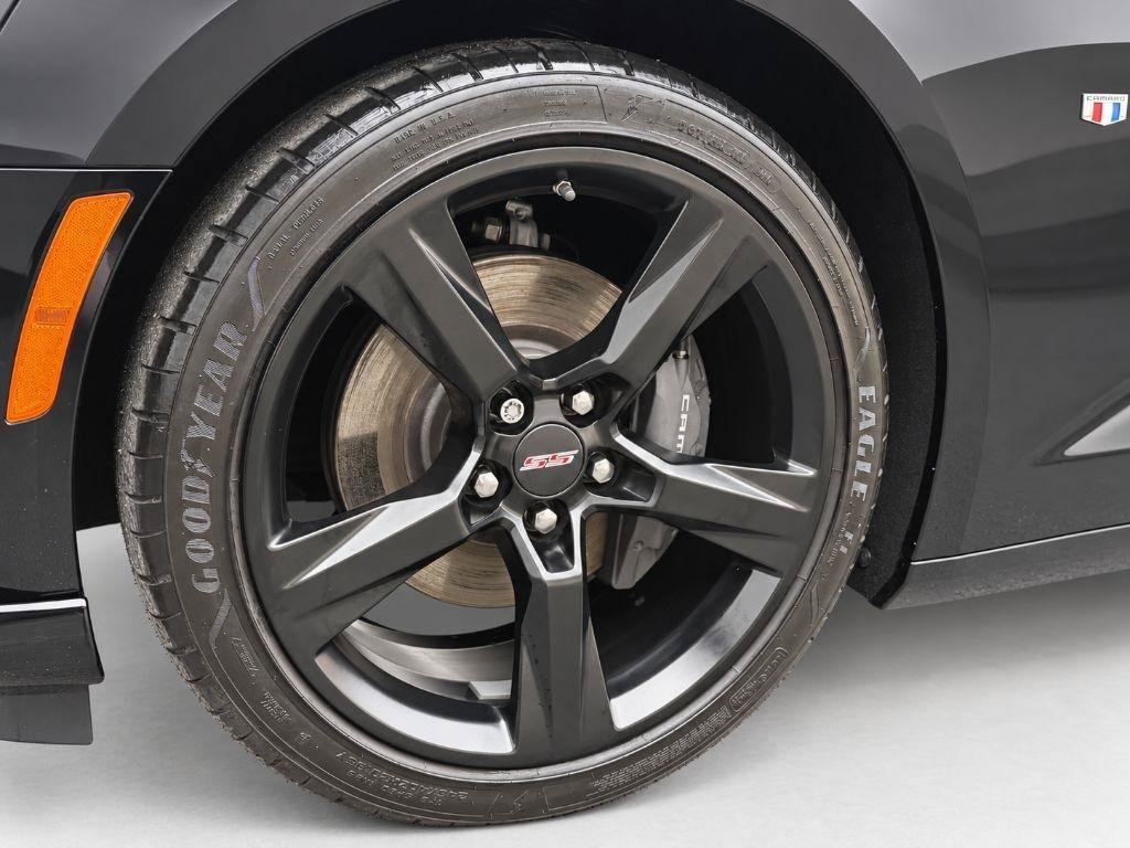 Used 2016 Chevrolet Camaro SS RWD image 8