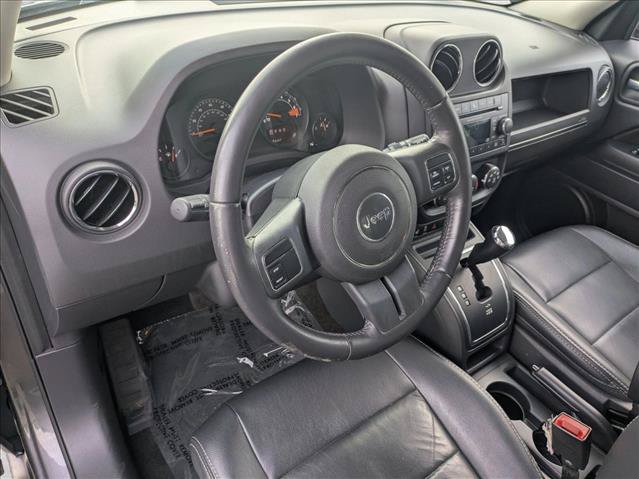 Used 2016 Jeep Patriot High Altitude AWD/4WD image 10