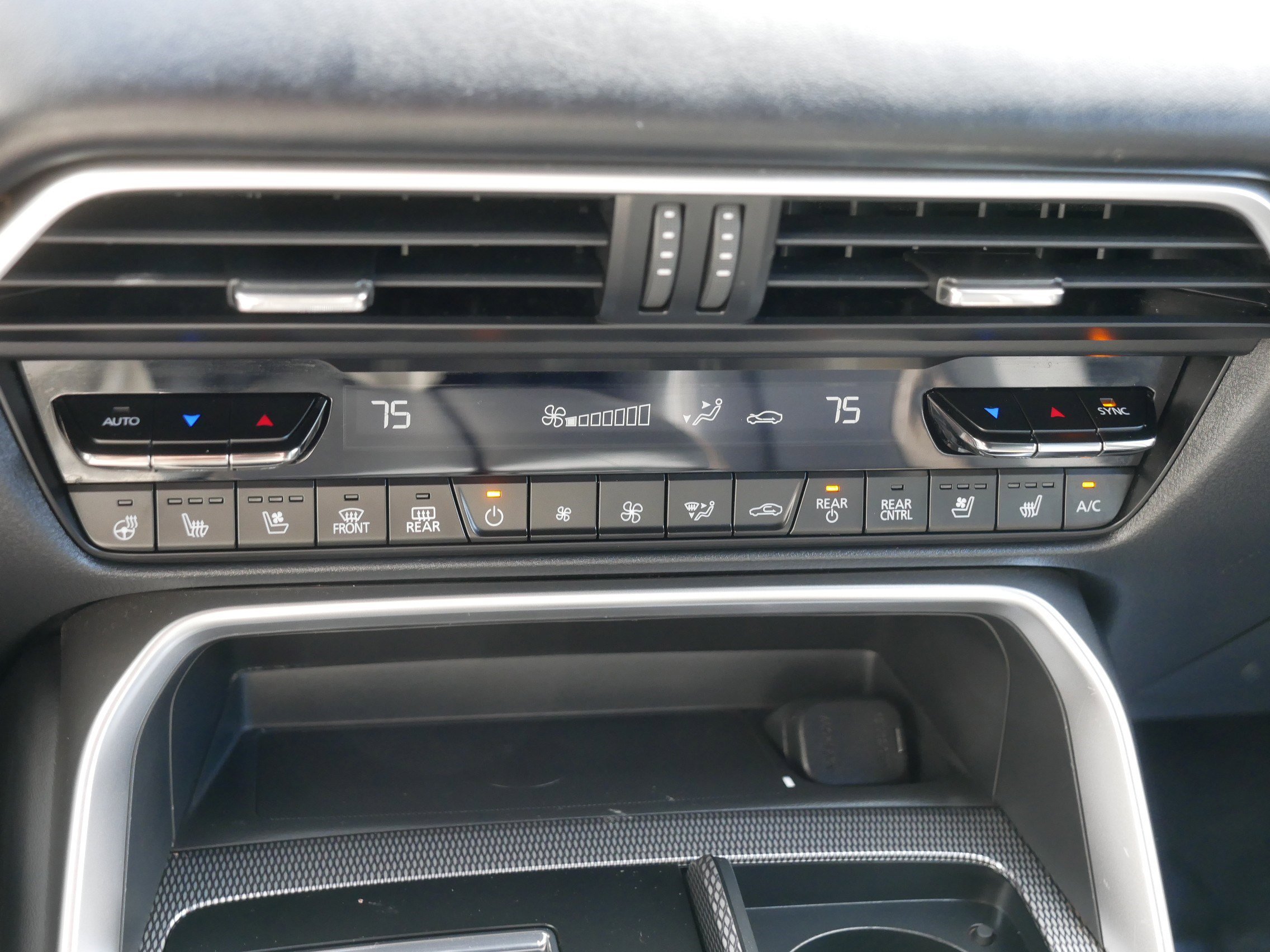 Used 2024 MAZDA CX-90 Plug-In Hybrid w/ Premium Plus AWD/4WD image 23