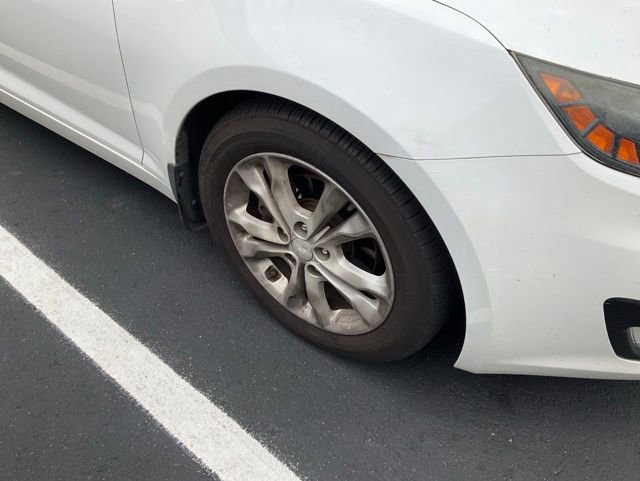 Used 2012 Kia Optima EX FWD image 2