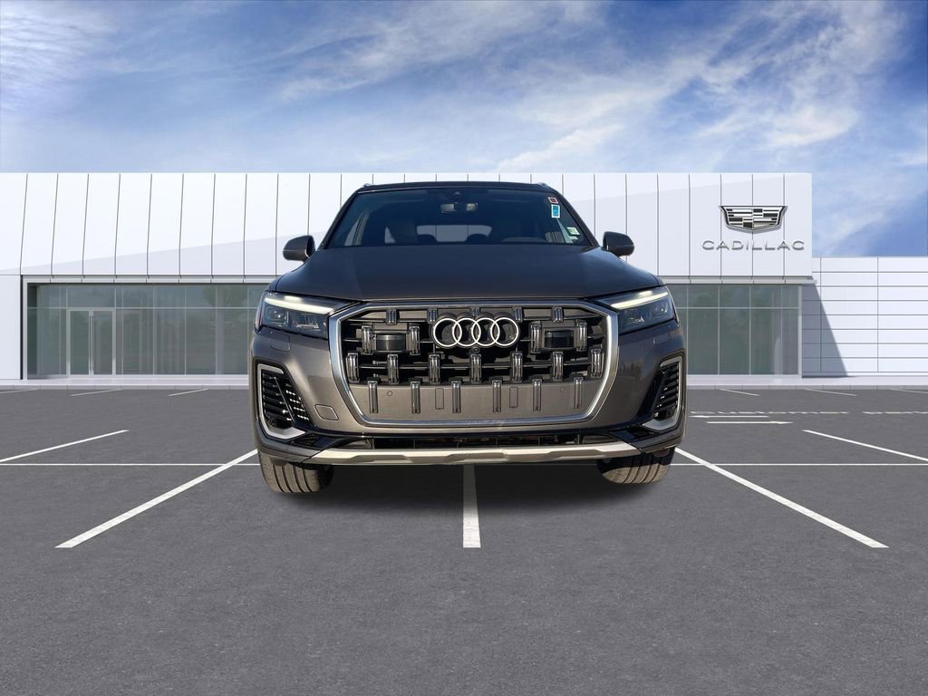 Used 2025 Audi Q7 3.0T Premium Plus image 3