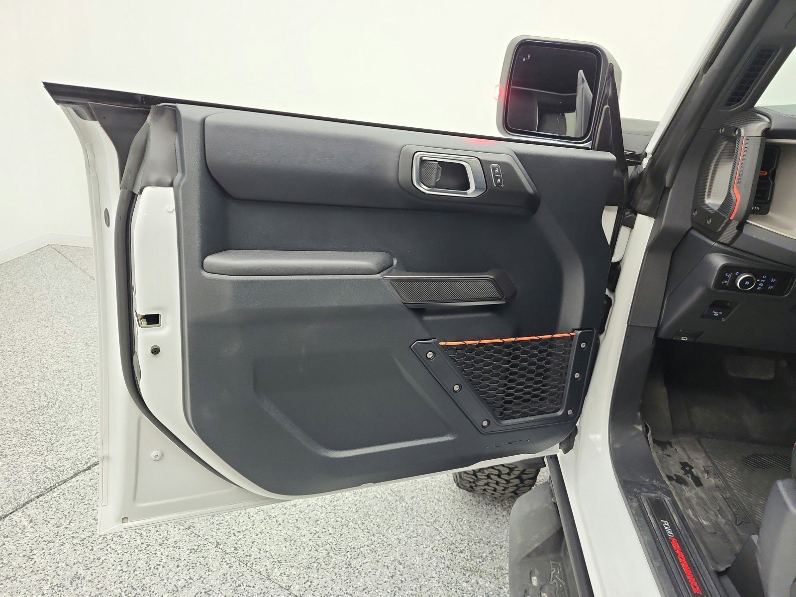 Used 2024 Ford Bronco Raptor w/ Interior Carbon Fiber Pack 6 AWD/4WD image 28