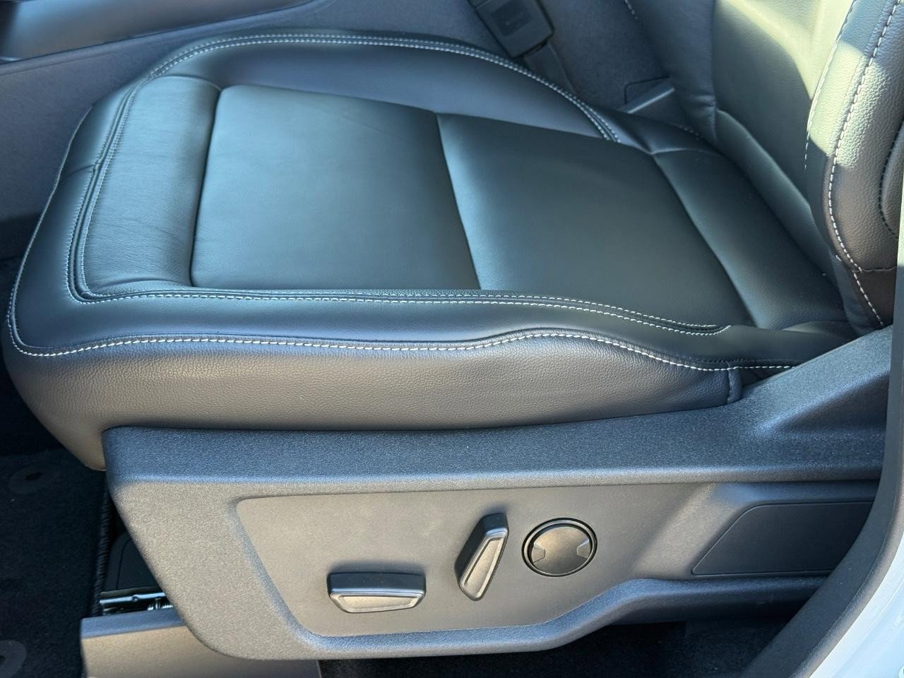 New 2026 Ford Bronco Outer Banks image 16