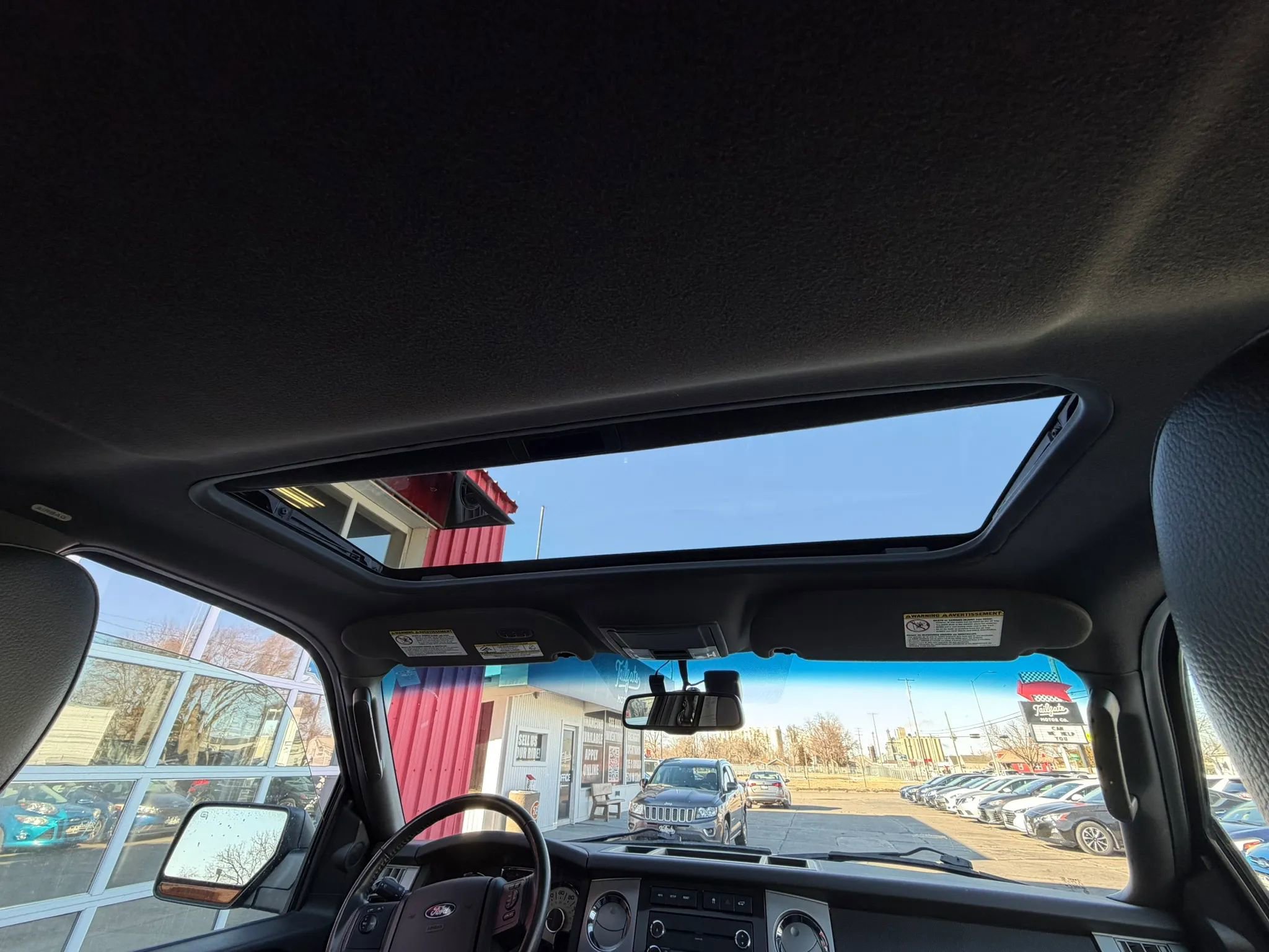 Used 2011 Ford Expedition XLT w/ 202A Rapid Spec Order Code image 21