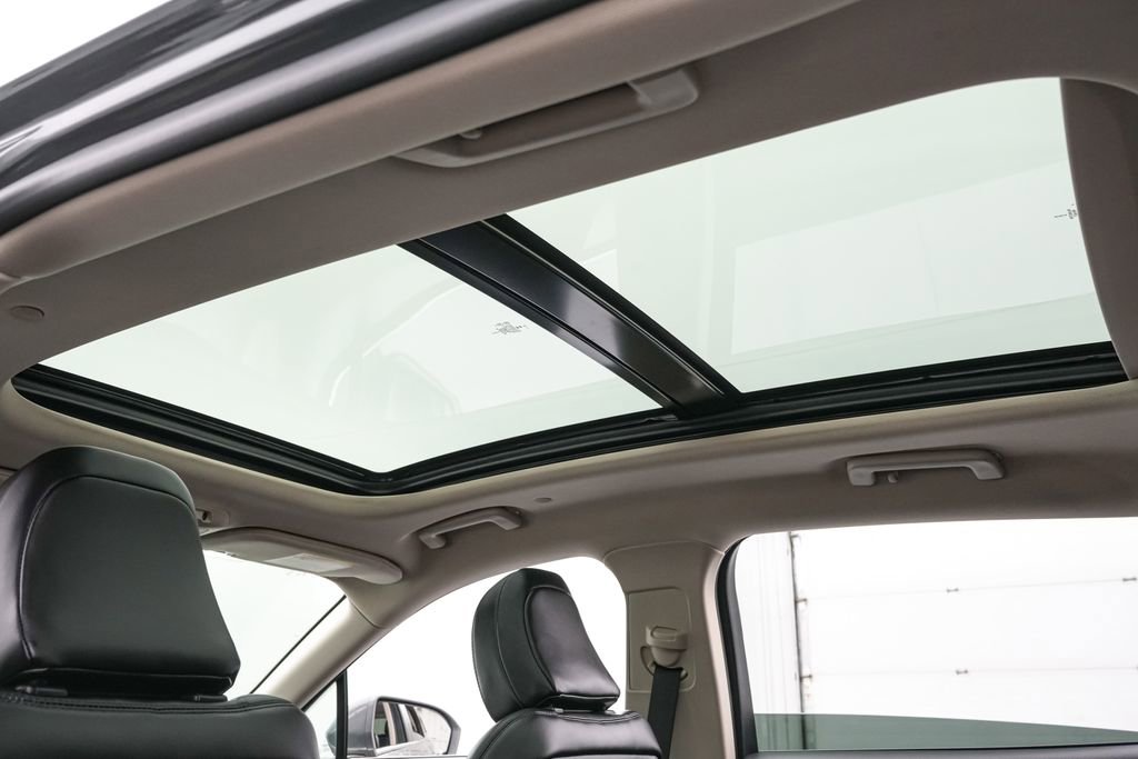 Used 2023 Lincoln Nautilus Reserve image 20