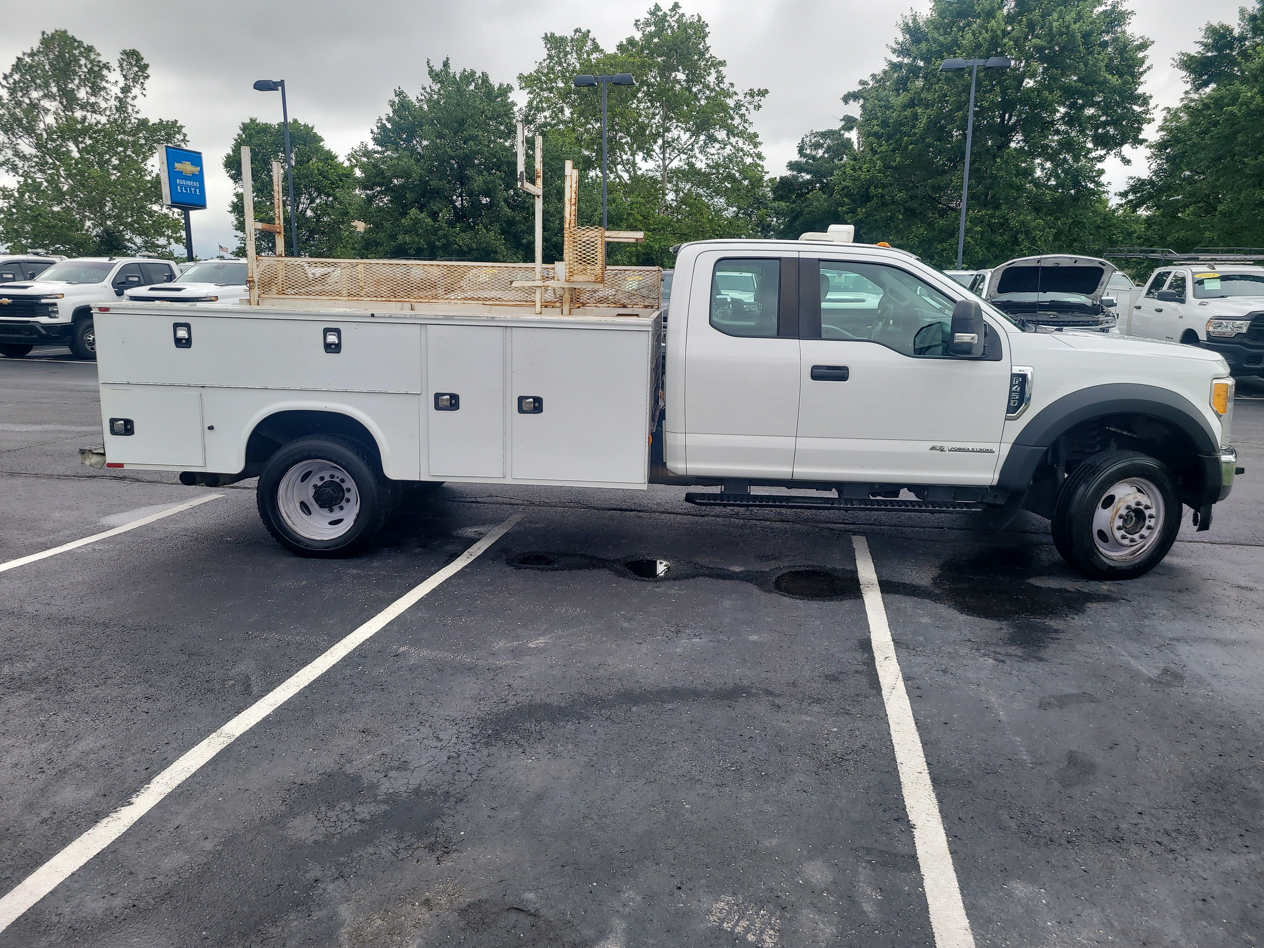 Used 2017 Ford F450 XL AWD/4WD image 2