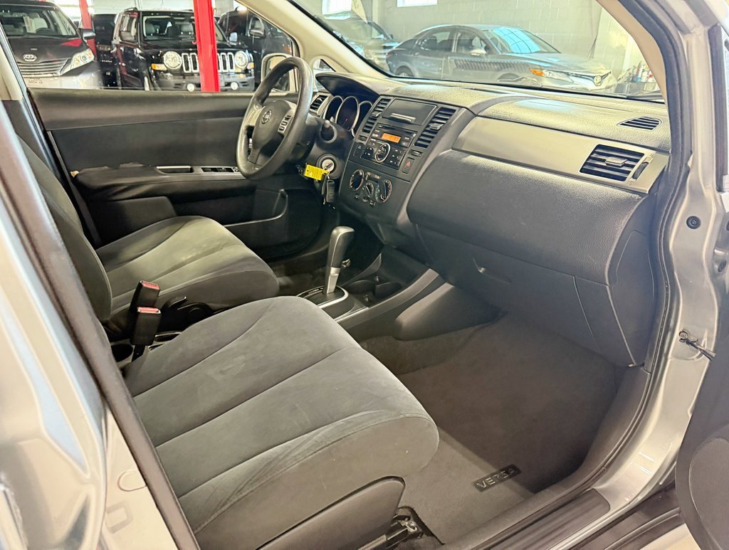 Used 2009 Nissan Versa 1.8 S w/ PWR Pkg image 31