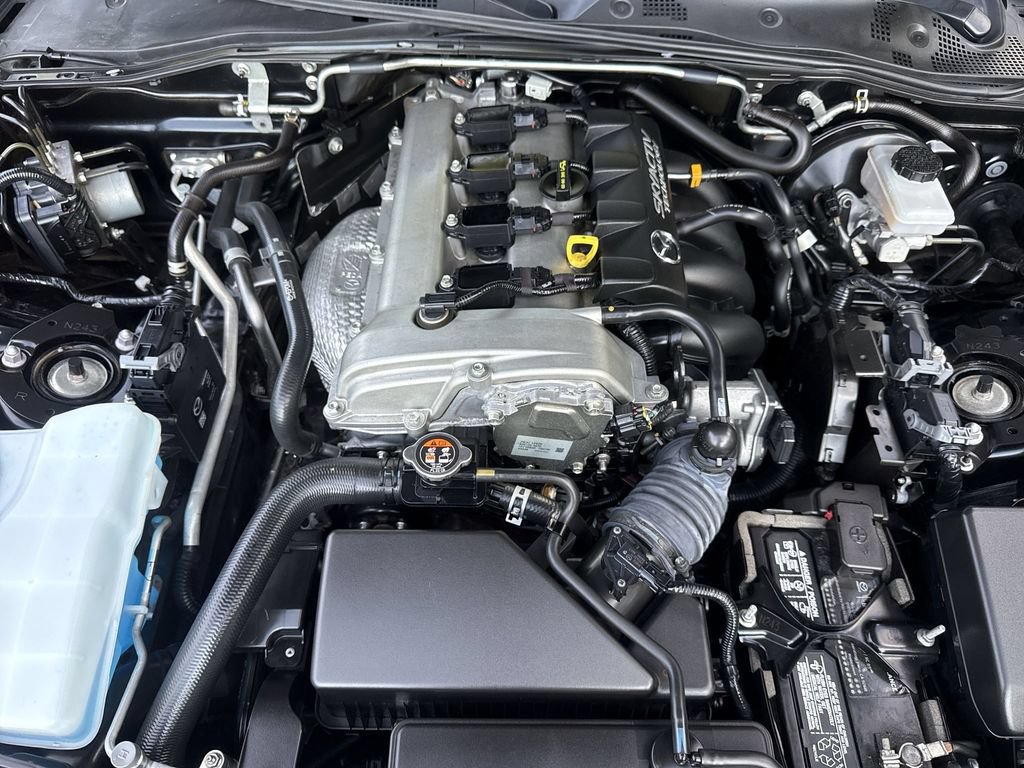 Used 2019 MAZDA MX-5 Miata RF Grand Touring RWD image 17