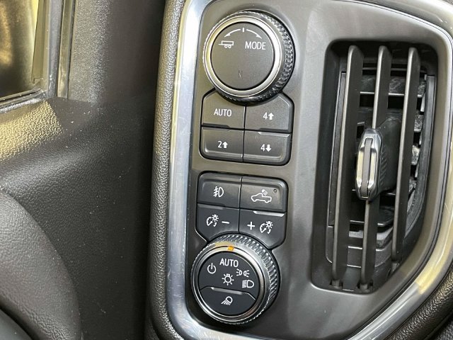 Used 2023 GMC Sierra 3500 Denali w/ Denali Ultimate Package AWD/4WD image 35