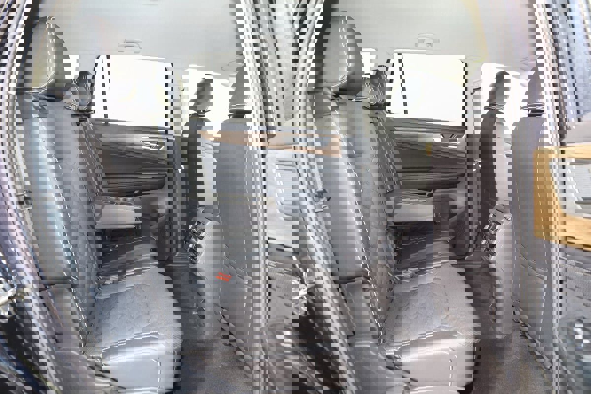 Used 2024 Volkswagen Atlas SE image 14