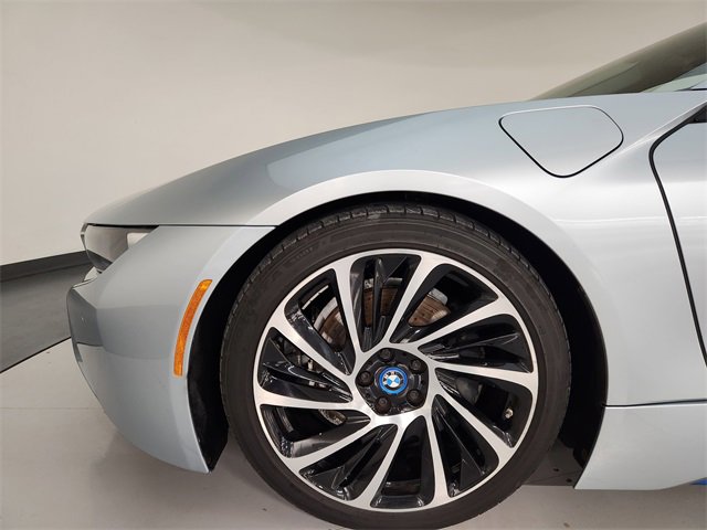 Used 2016 BMW i8 image 10