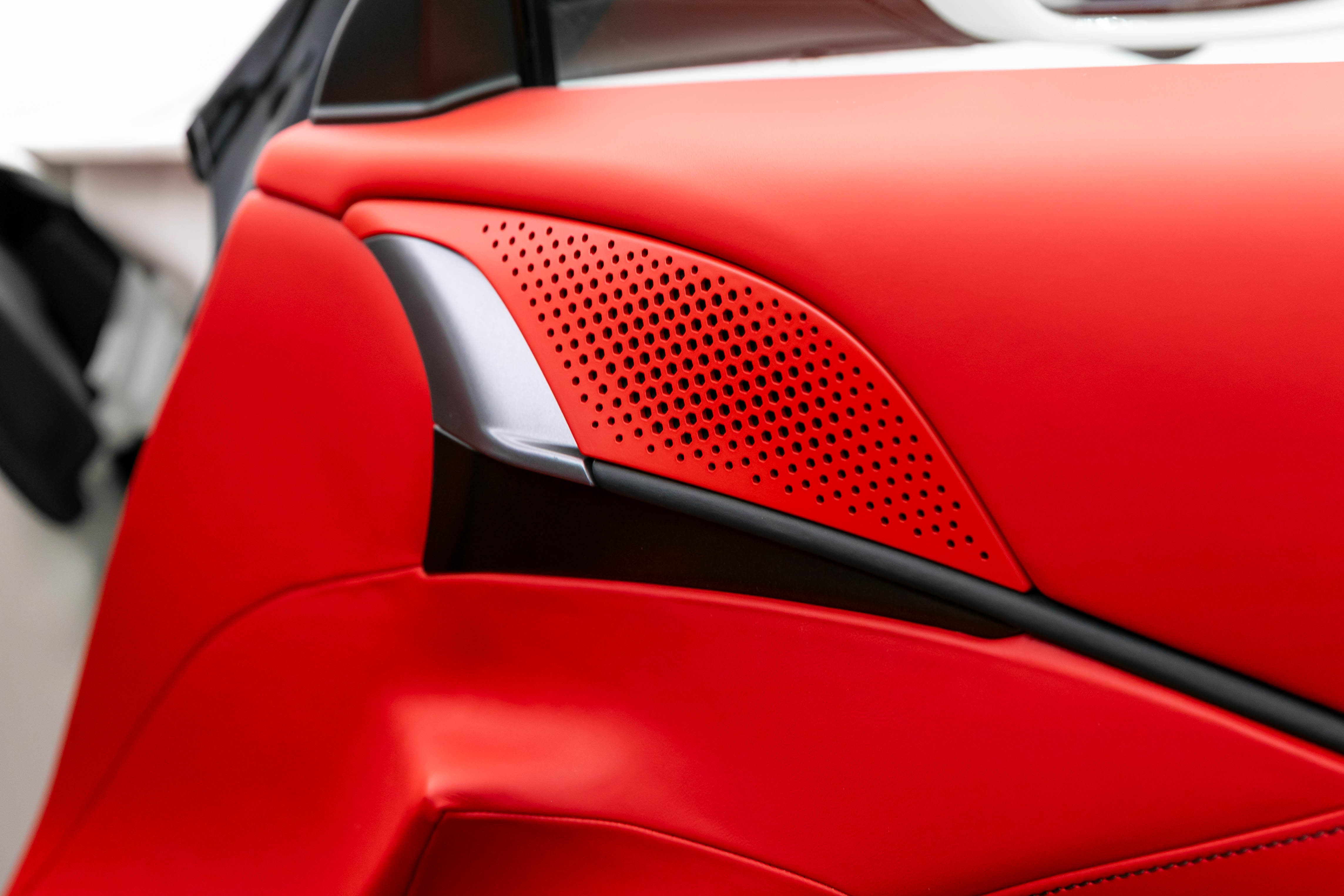 Certified 2022 Ferrari Roma image 39