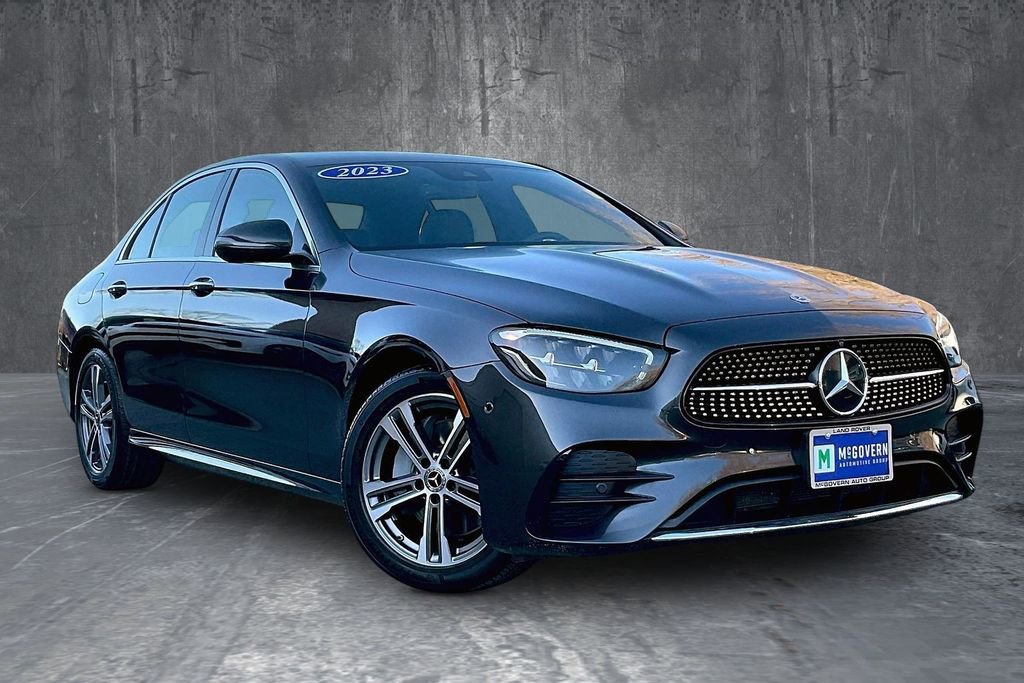 Used 2023 Mercedes-Benz E 350 4MATIC Sedan image 3