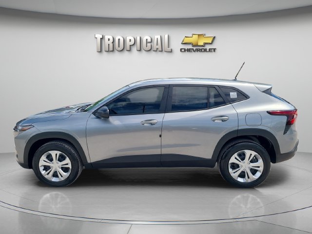 New 2026 Chevrolet Trax LS FWD image 2