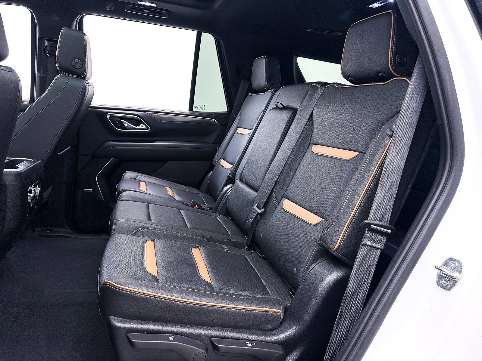 Used 2023 GMC Yukon AT4 w/ AT4 Premium Plus Package image 36