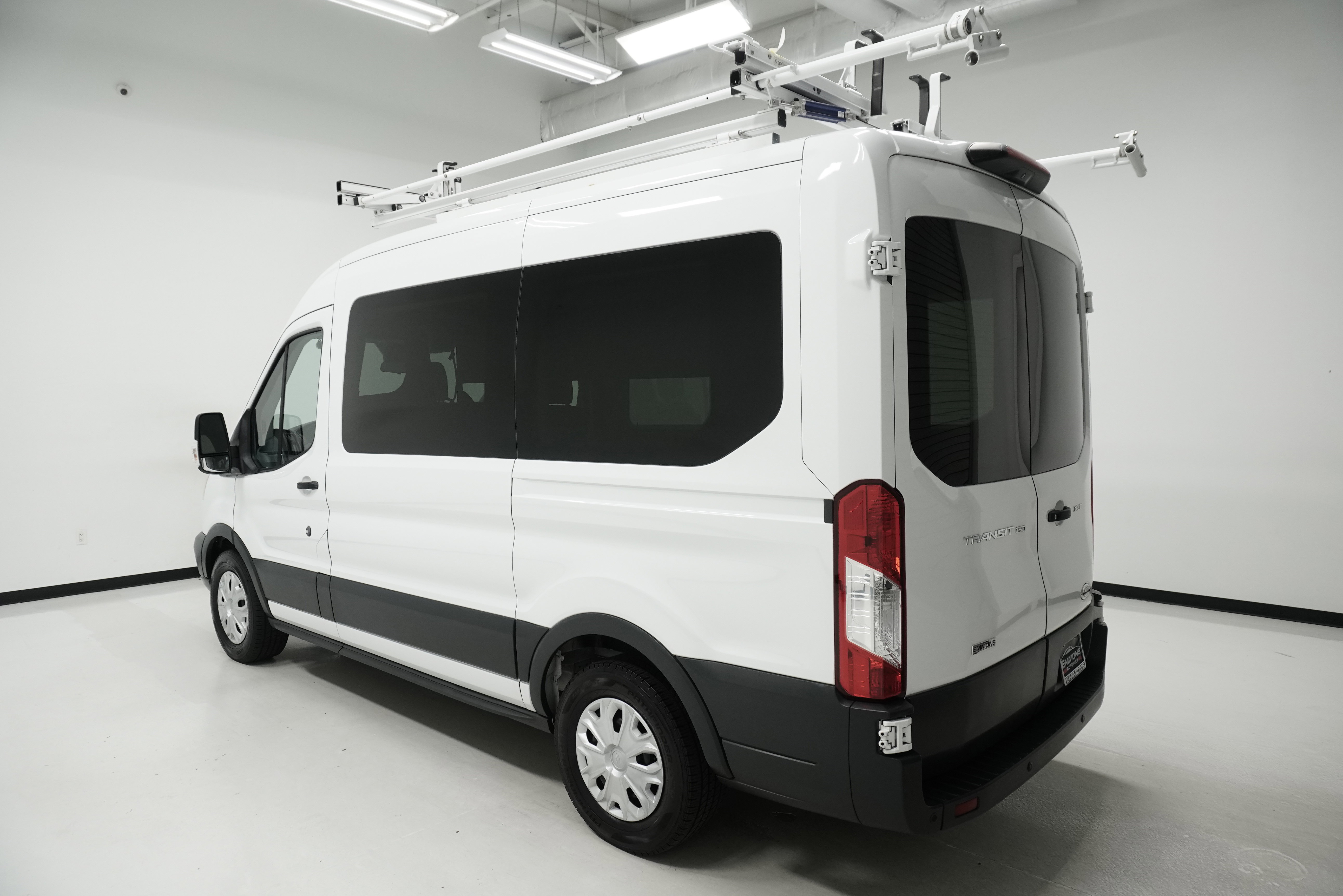 Used 2018 Ford Transit 150 XLT RWD image 4