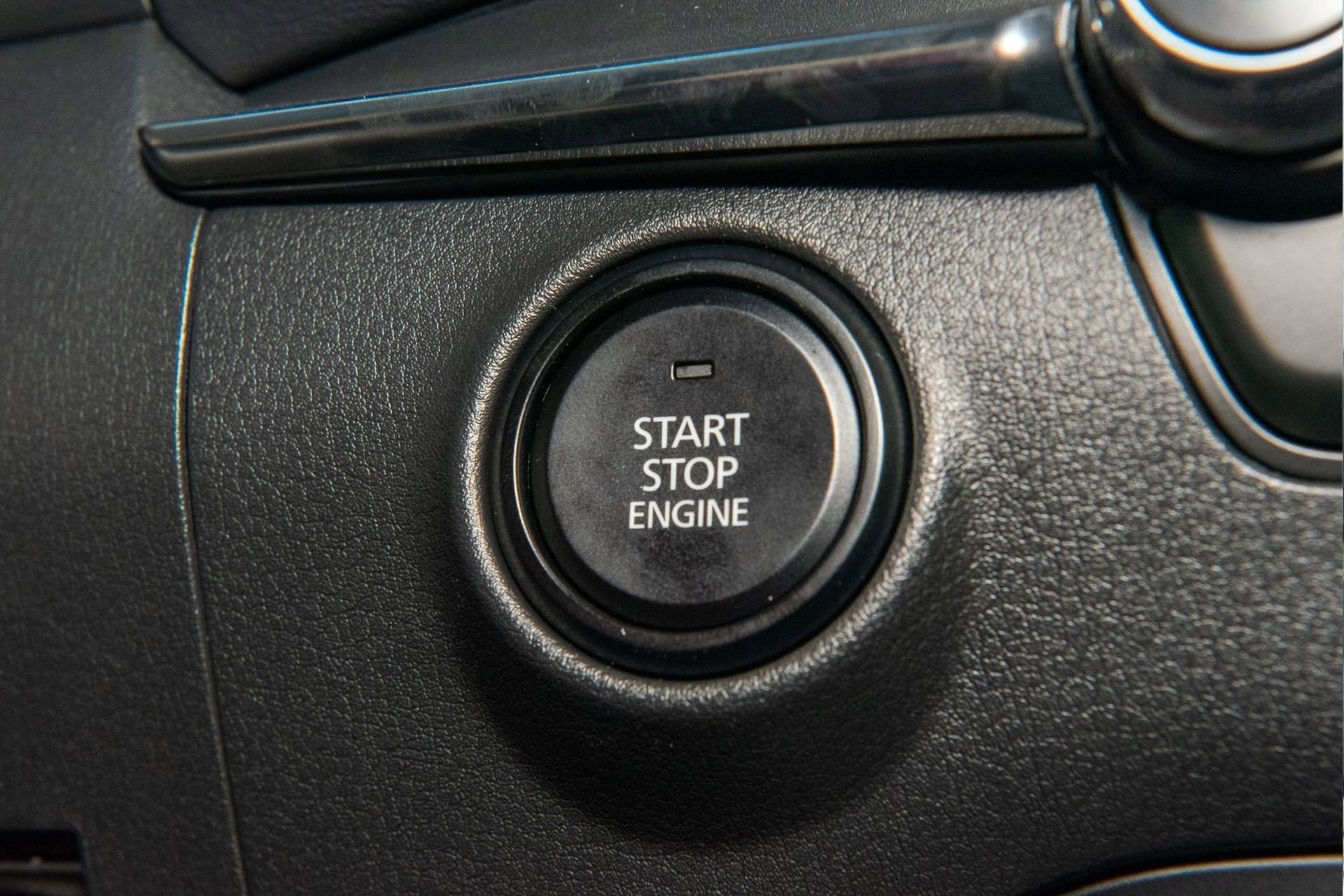 New 2025 MAZDA MAZDA3 2.5 S Hatchback w/ Premium Pkg image 28