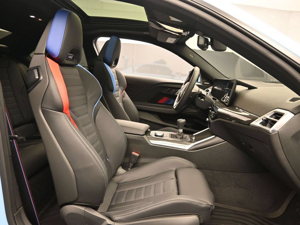 Used 2026 BMW M2 w/ Lighting Package RWD image 31