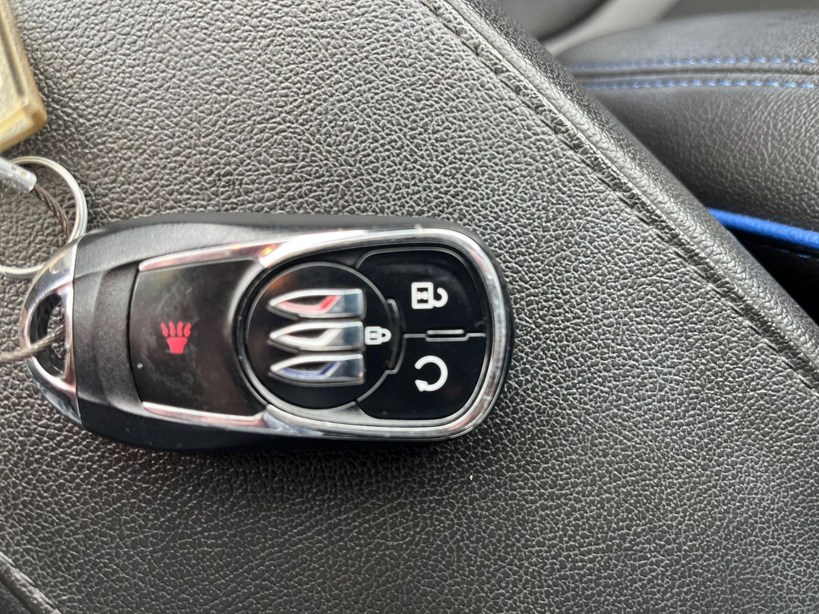 Used 2025 Buick Envista Sport Touring image 27