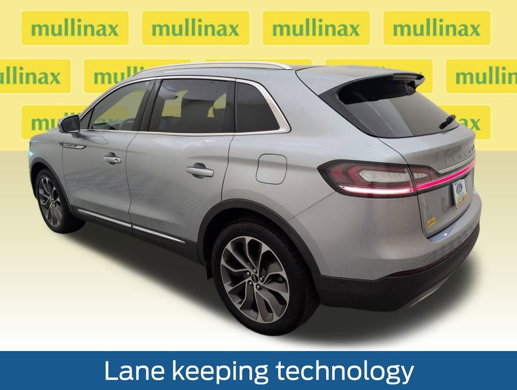 Used 2022 Lincoln Nautilus Reserve w/ Equipment Group 201A image 10