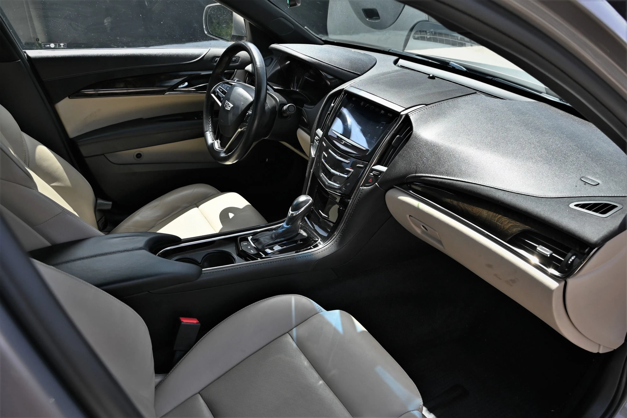 Used 2017 Cadillac ATS Luxury w/ Safety and Security Package RWD image 16