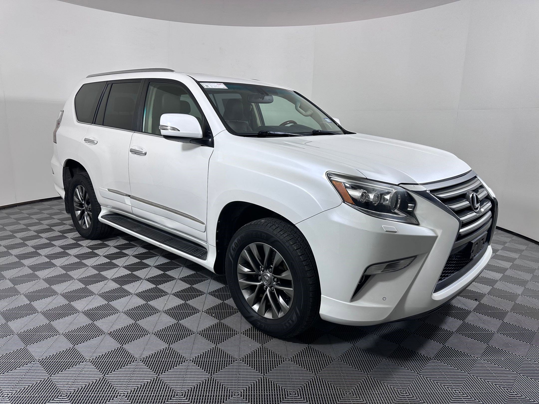 Used 2014 Lexus GX 460 Luxury image 6