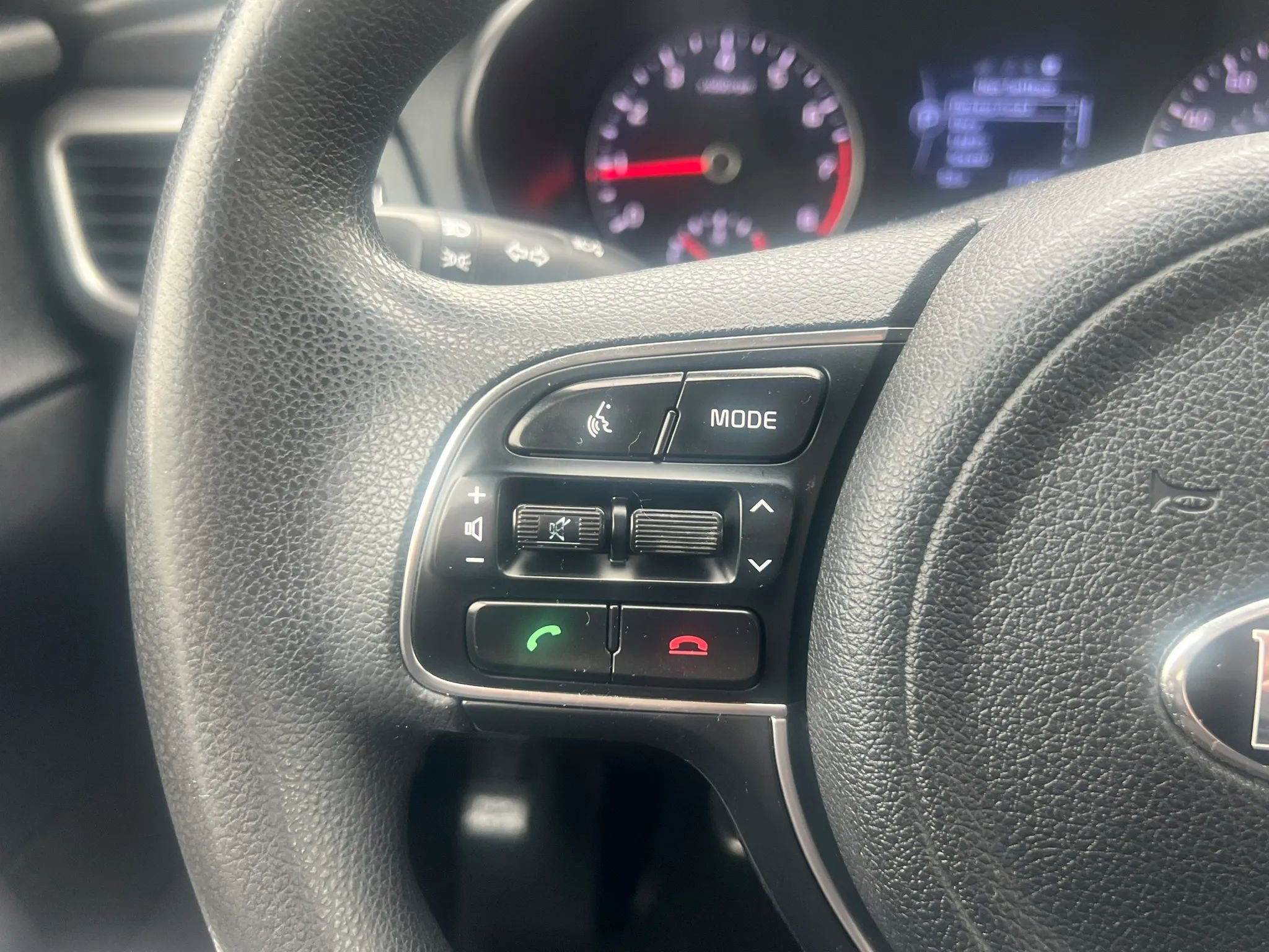 Used 2018 Kia Optima LX w/ 17" Alloy Wheels Package FWD image 19