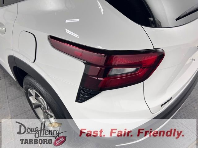 New 2025 Chevrolet Trax LT w/ Sunroof Package image 15