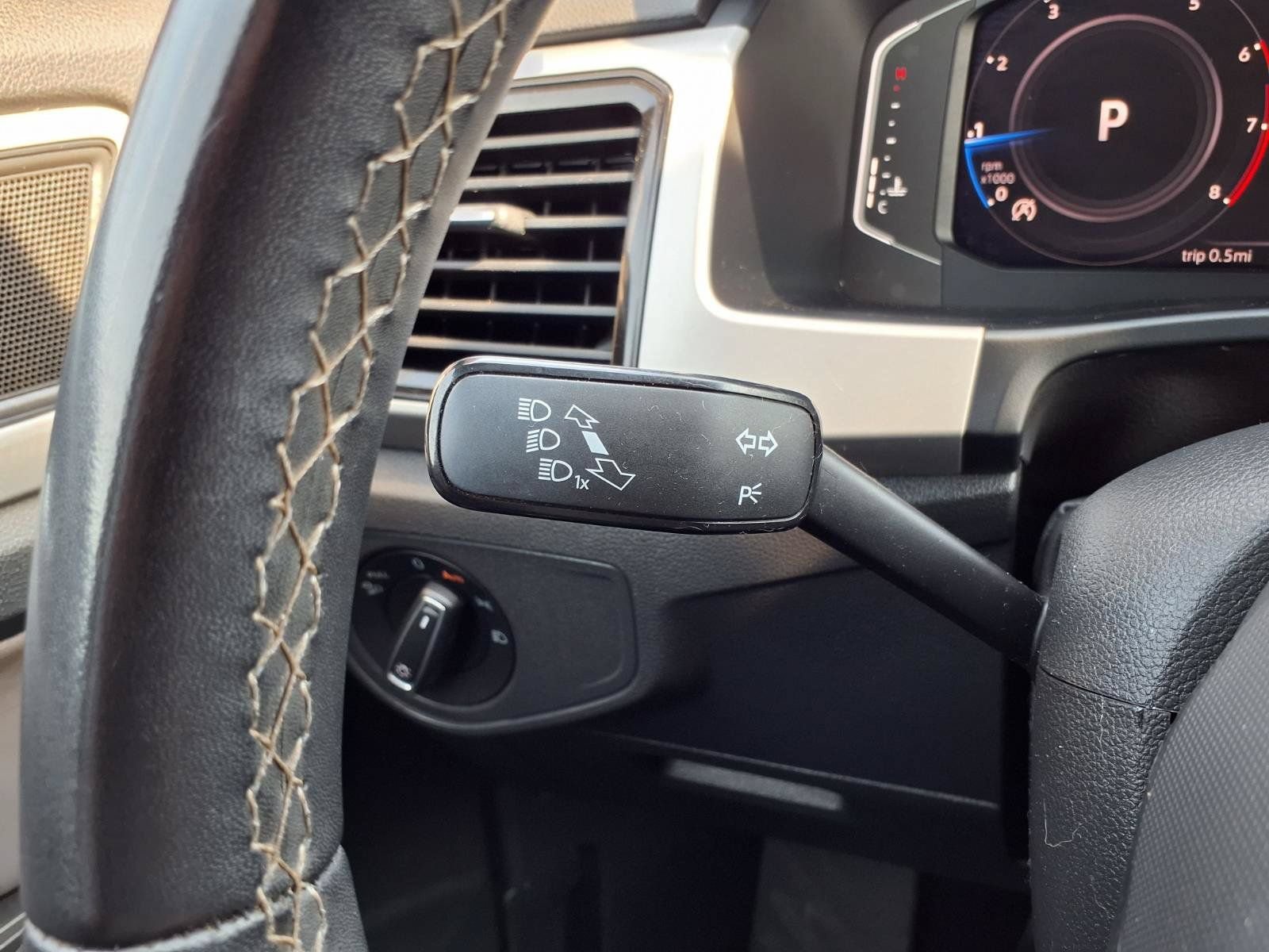 Used 2023 Volkswagen Atlas Cross Sport SE AWD/4WD image 25