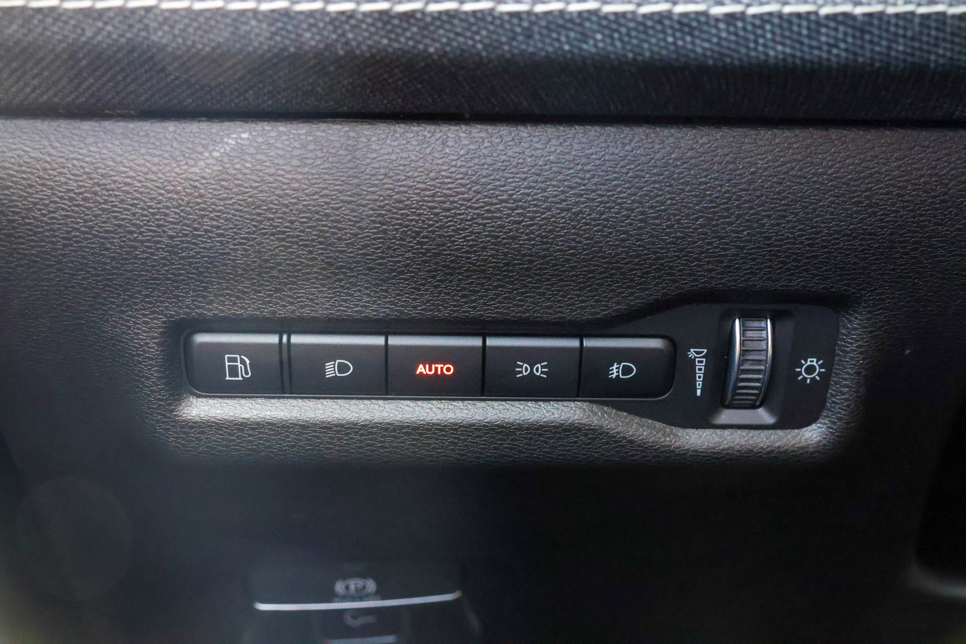 New 2026 Jeep Cherokee Laredo AWD/4WD image 28