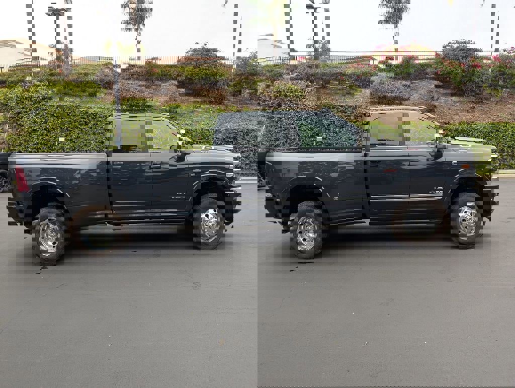 New 2026 RAM 3500 Limited image 4