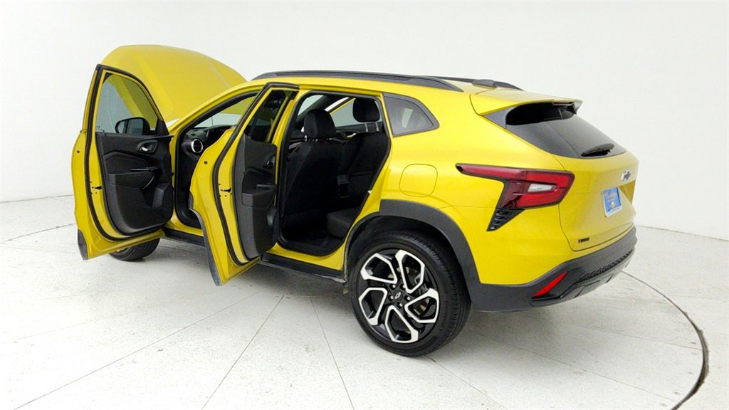 Certified 2024 Chevrolet Trax RS w/ Sunroof Package image 11