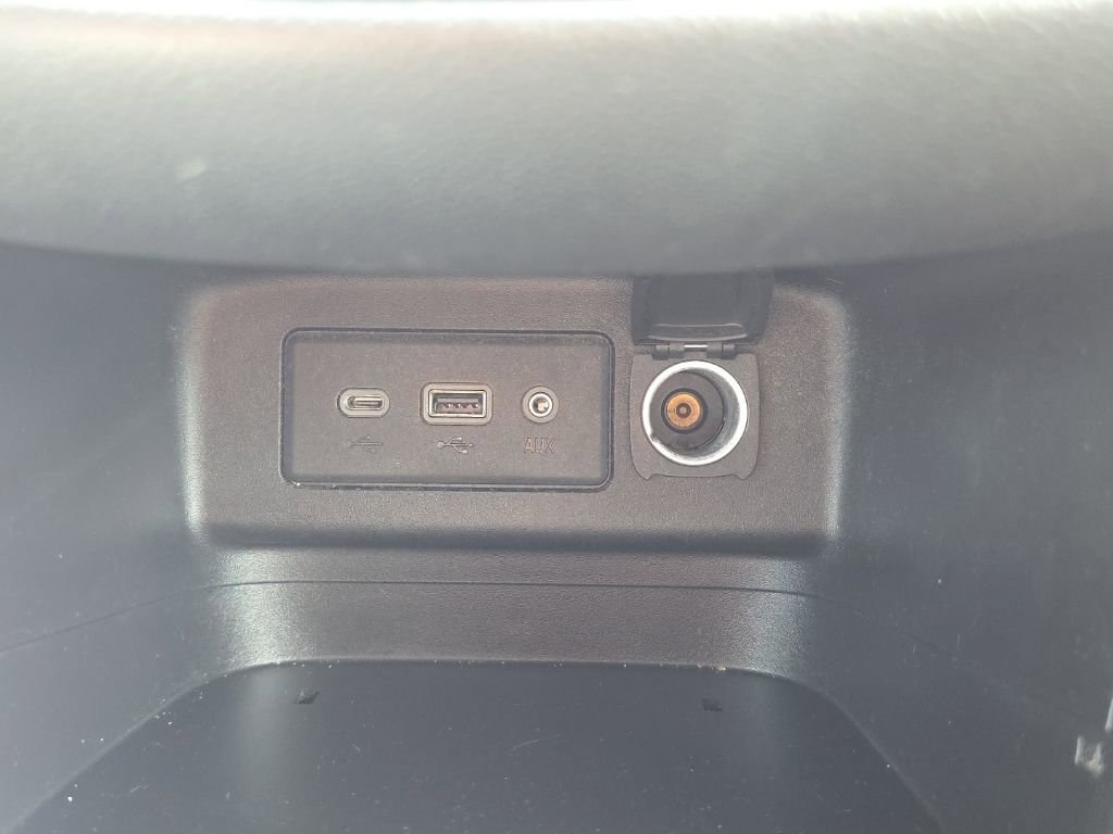 Used 2020 Chevrolet Equinox LT image 28