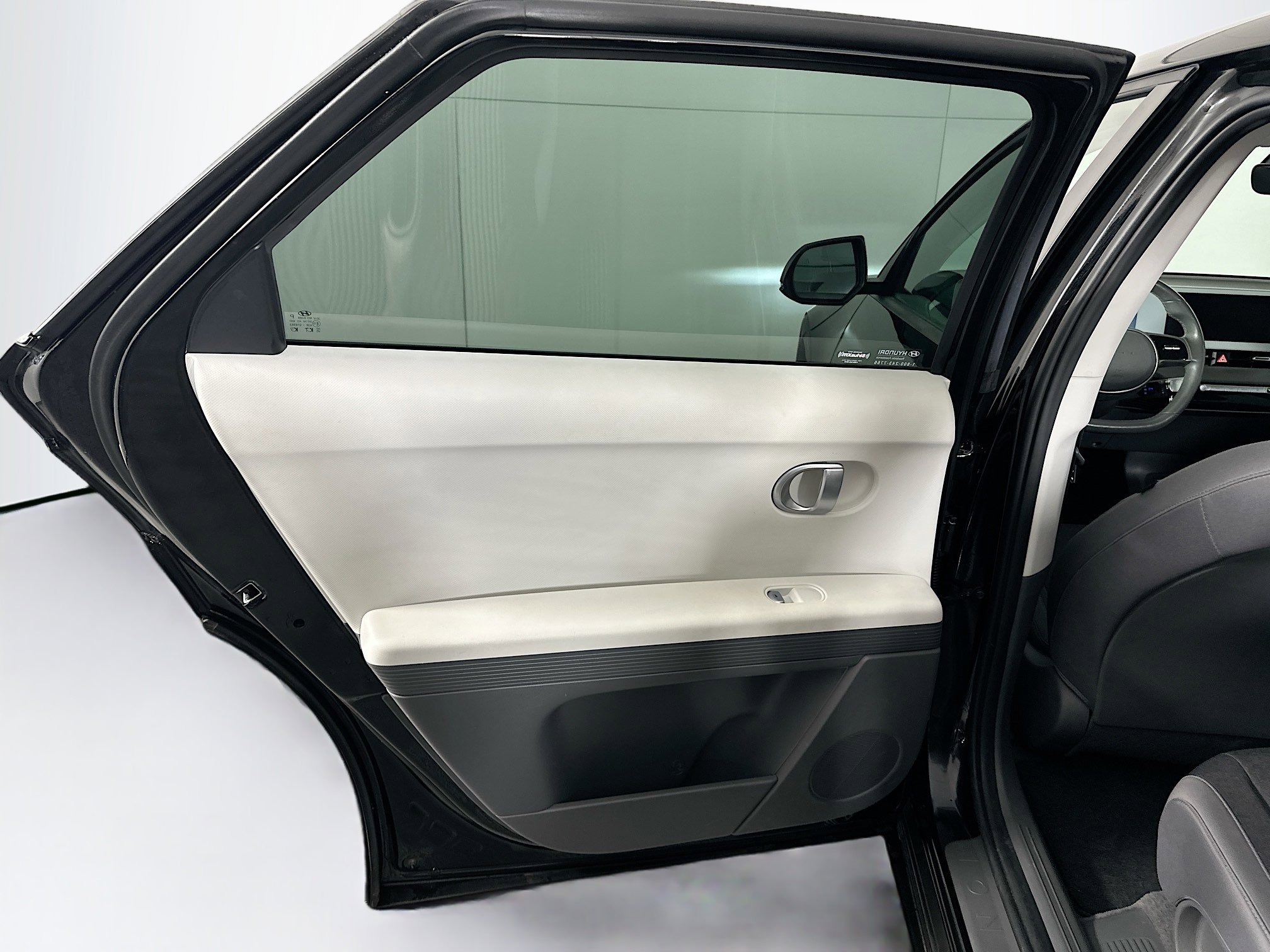 Used 2024 Hyundai Ioniq 5 SEL RWD image 25