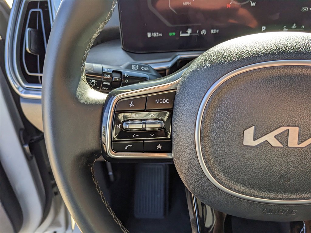 Certified 2025 Kia Sorento SX Prestige image 34