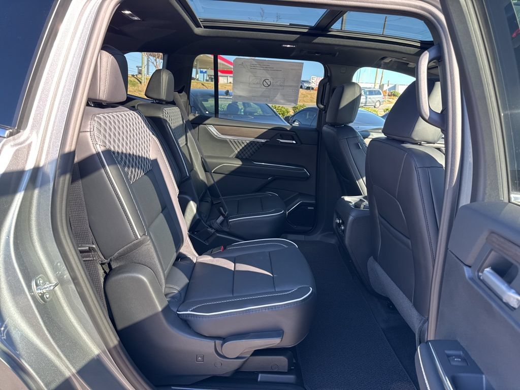 New 2026 GMC Acadia Denali w/ Super Cruise Package FWD image 28
