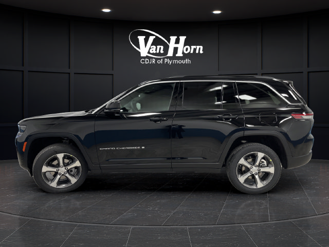 New 2026 Jeep Grand Cherokee Limited w/ Luxury Tech Group II AWD/4WD image 13