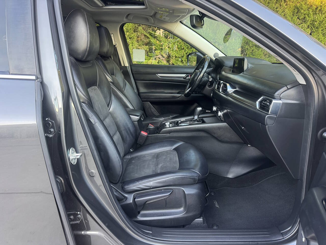 Used 2018 MAZDA CX-5 Touring w/ Preferred Equipment Package FWD image 12