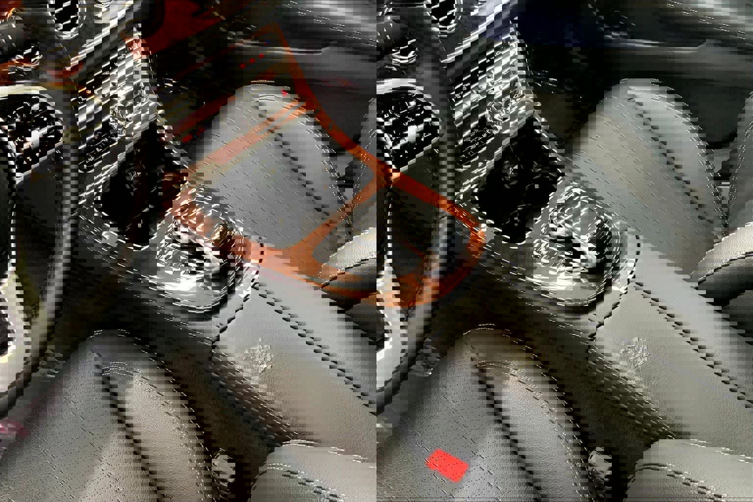 Used 2020 Mercedes-Benz E 350 Sedan image 26