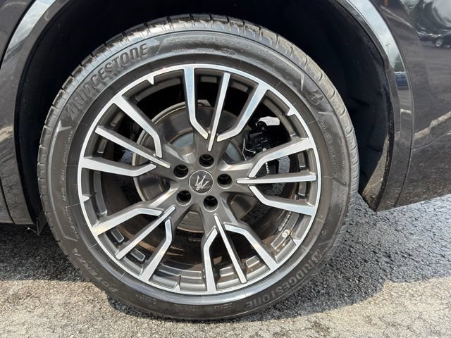 Used 2023 Maserati Grecale Modena AWD/4WD image 38