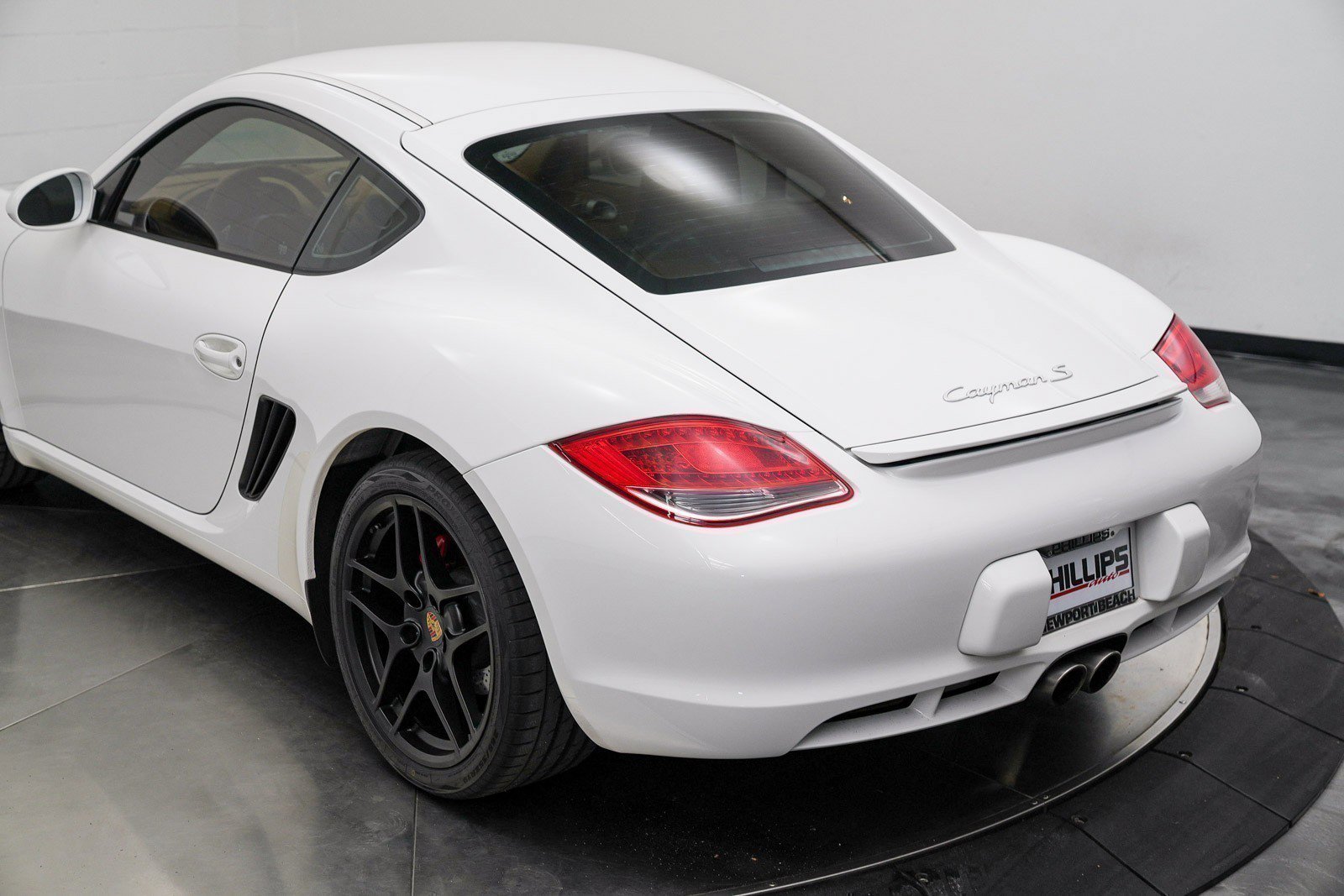 Used 2010 Porsche Cayman S image 4