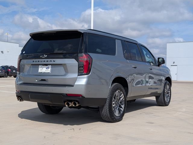Used 2025 Chevrolet Suburban Z71 image 5