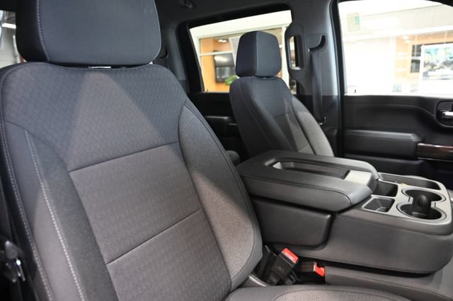 Used 2022 Chevrolet Silverado 2500 LT w/ Convenience Package AWD/4WD image 9