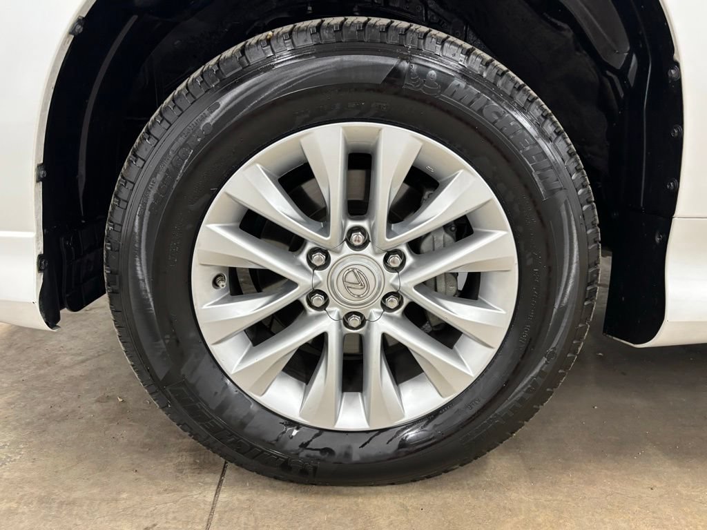 Used 2023 Lexus GX 460 Premium w/ Premium Package AWD/4WD image 10