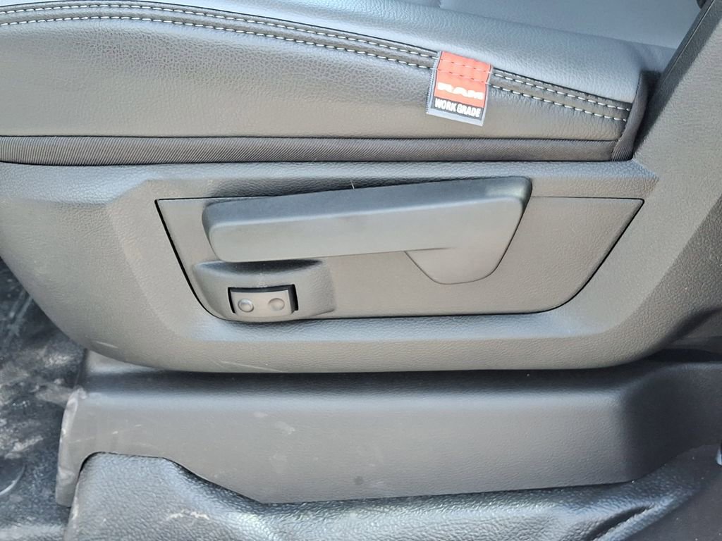 New 2025 RAM 4500 Tradesman image 18