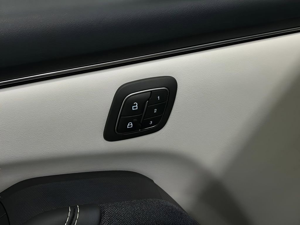 Certified 2021 Ford Mustang Mach-E Premium image 18