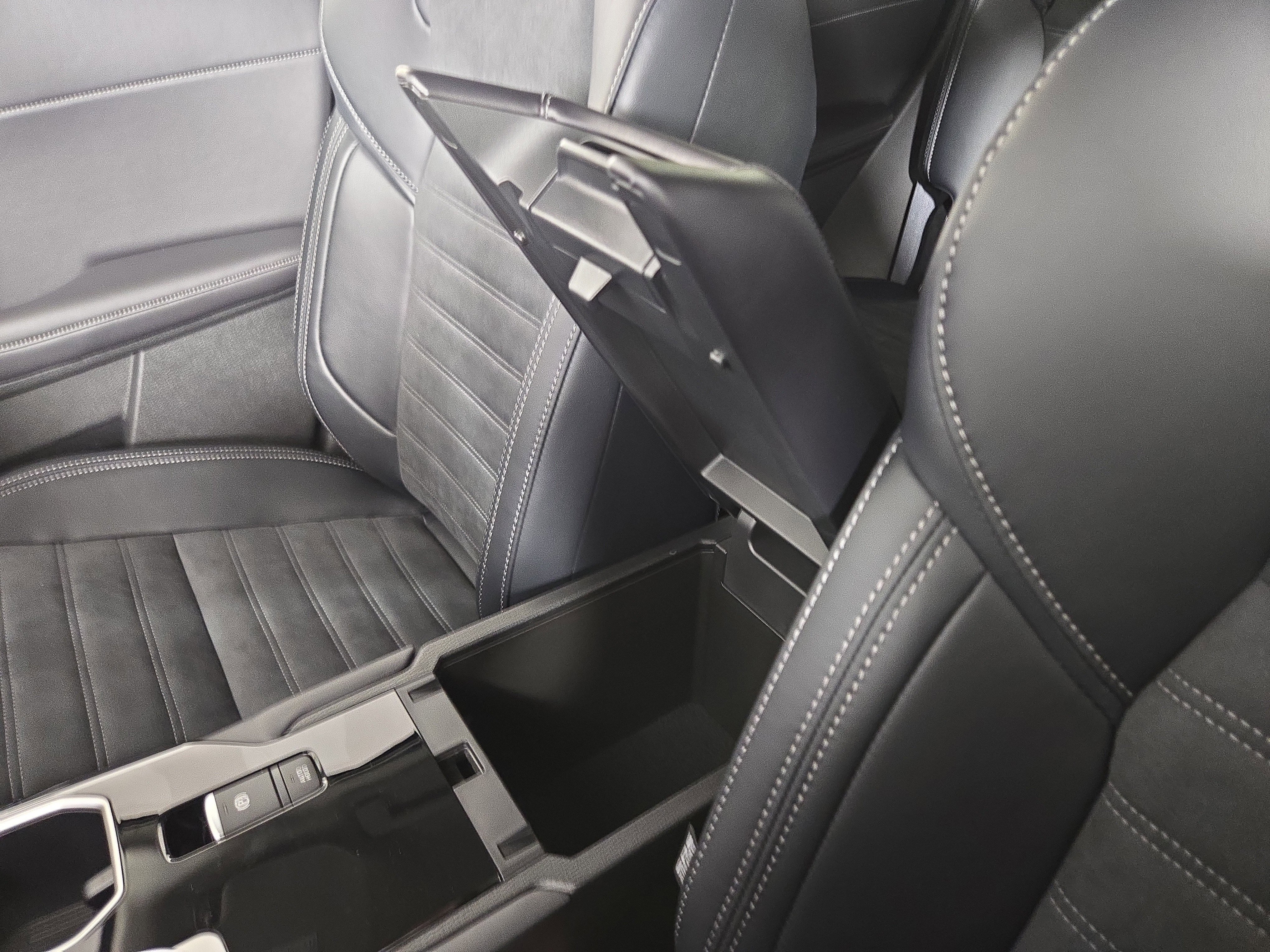 New 2026 Mitsubishi Outlander SE AWD/4WD image 27