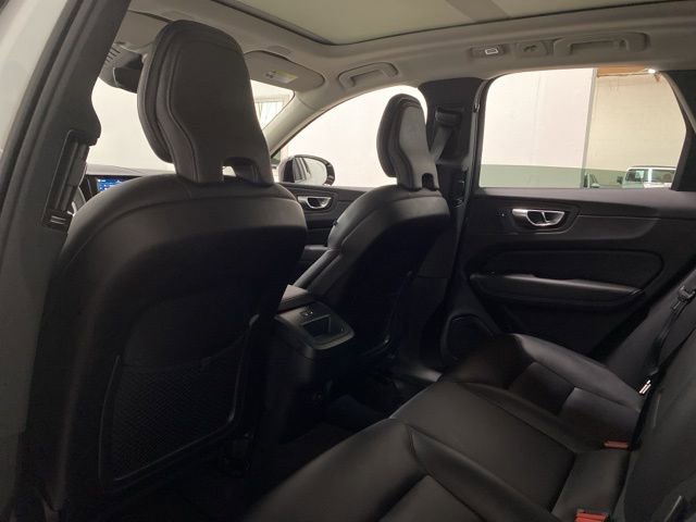 Used 2025 Volvo XC60 B5 Core image 66