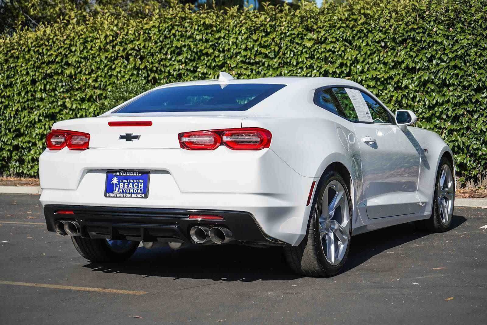 Used 2020 Chevrolet Camaro LT RWD image 6