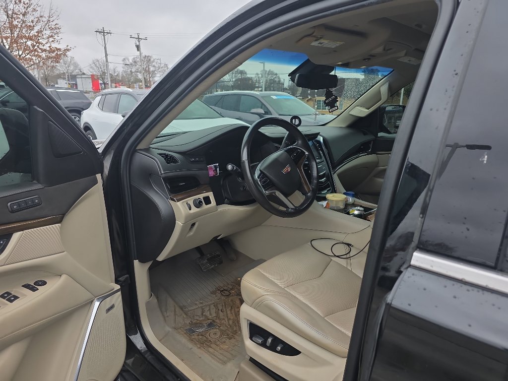 Used 2019 Cadillac Escalade Premium Luxury image 9